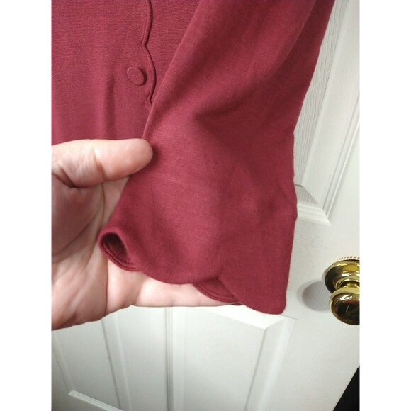 Hawthorn Woman S Knit Blouse Back Button Scalloped Design Red Pullover Casual - Picture 4 of 8